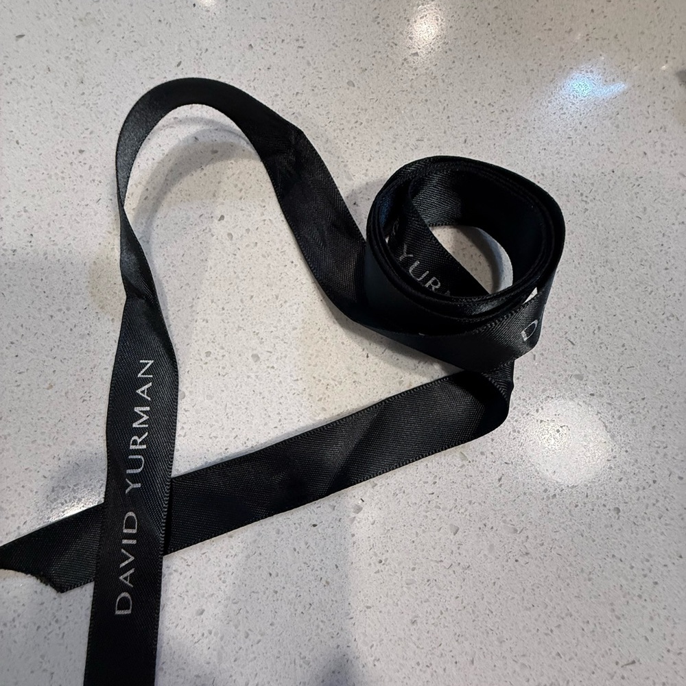 David Yurman Elegant Silk Gift Ribbon 🎀 - Picture 5 of 8